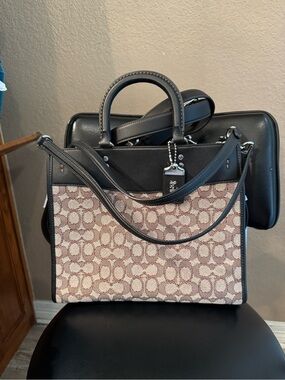 Coach rogue purse